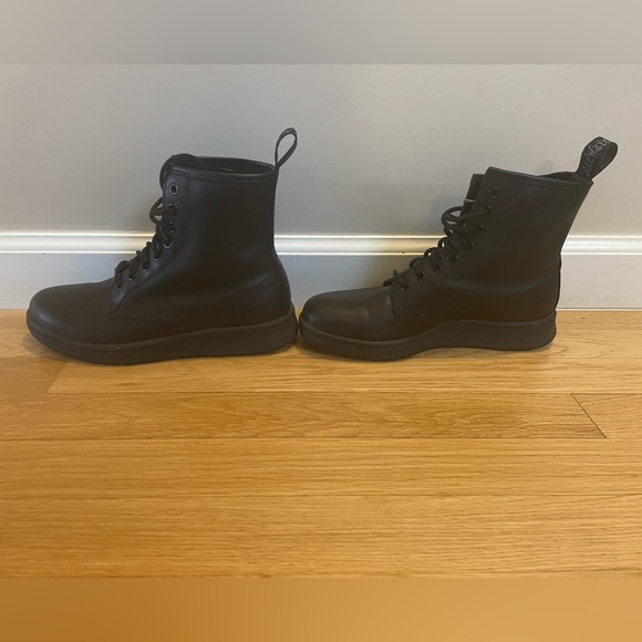 Dr. Martens boots size 7 - Picture 7 of 8